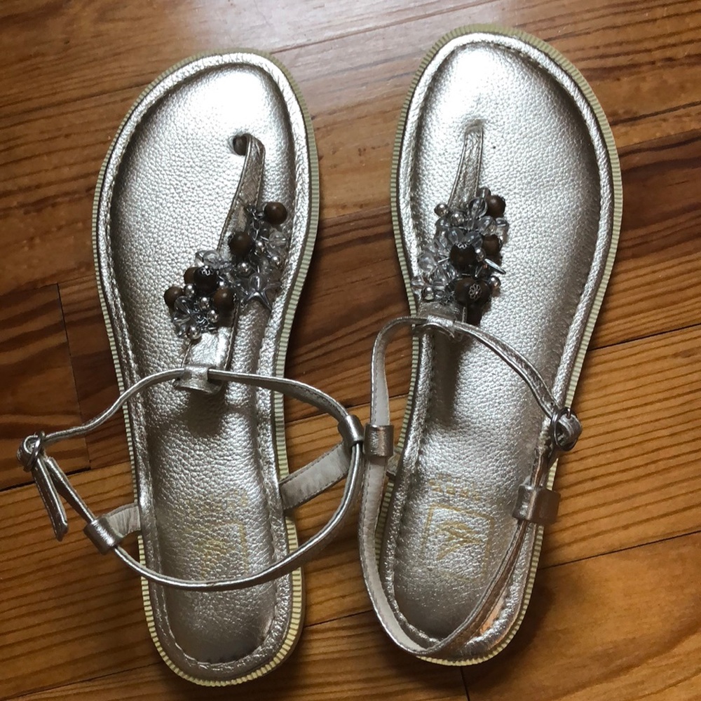 Sperry t-strap sandals 😎🌴🌊